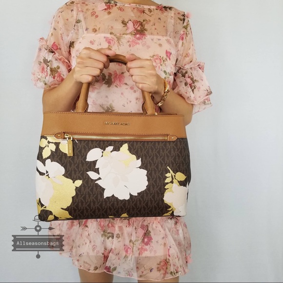 NWT Michael Kors Hailee Medium Satchel Brown Bag - Picture 2 of 7